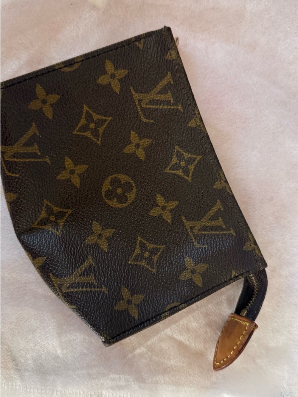 Louis Vuitton Monogram Canvas Toiletry Pouch - Brown & Tan 15